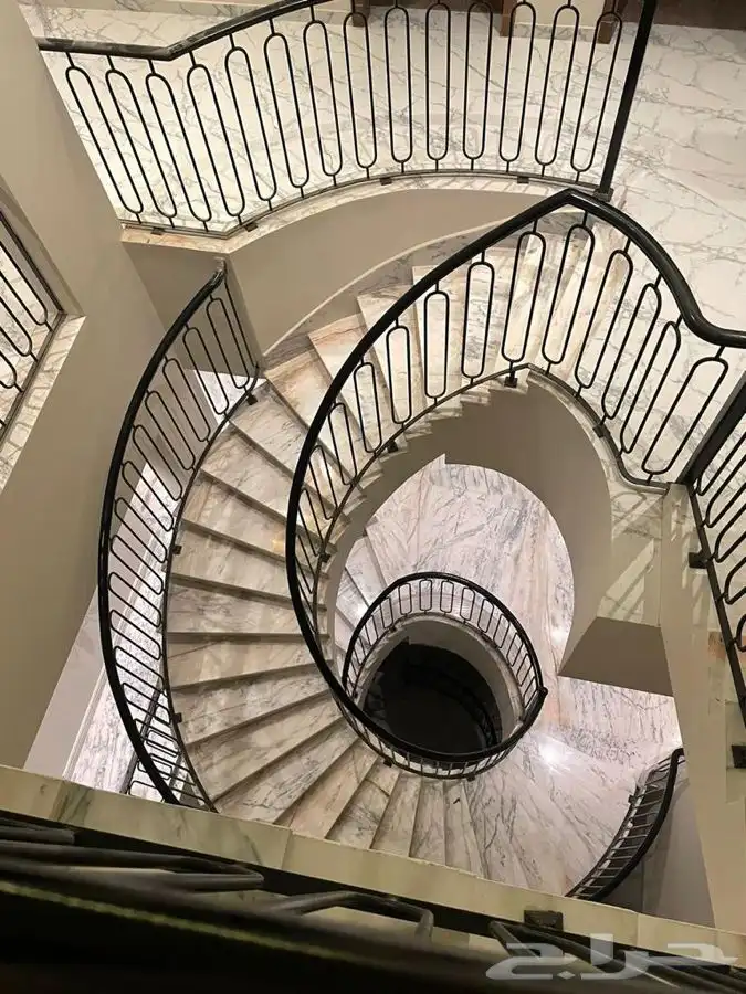 فني كهربائي 10