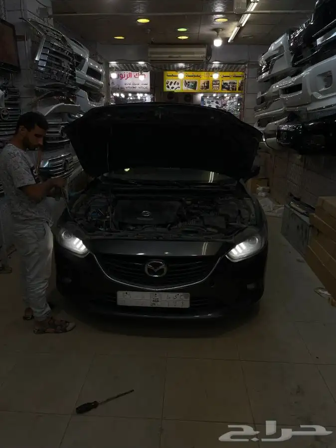شمعات مازدا رياضيه عليها عدسات هيلا5 وزينون 12
