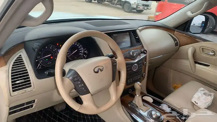 جيب انفنتي QX56 7
