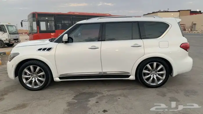 جيب انفنتي QX56 5