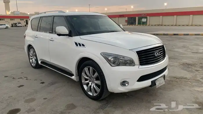 جيب انفنتي QX56 2