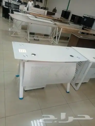 مكتب زجاج عروض 2