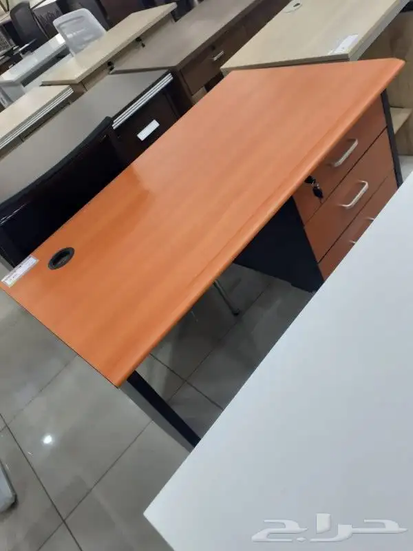 مكتب زجاج عروض 17