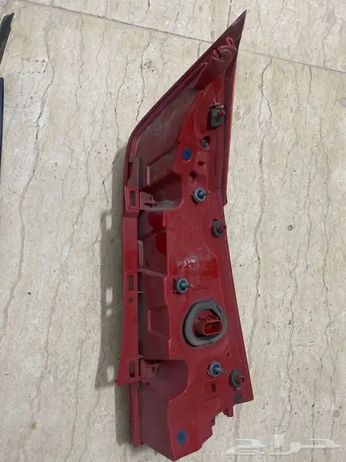 اصطب خلفي كاديلاك ATS يسار مكسور طرف 2