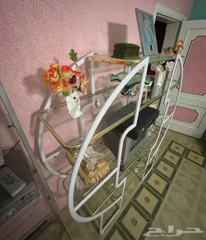 رفوف قزاز للتلفزيون أو للعرض 1