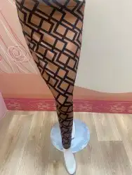 بلوزات وتنانير منوعه للبيع بالتقسيط 38