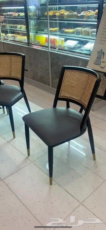كراسي كافيه وطاولات وديكور 5