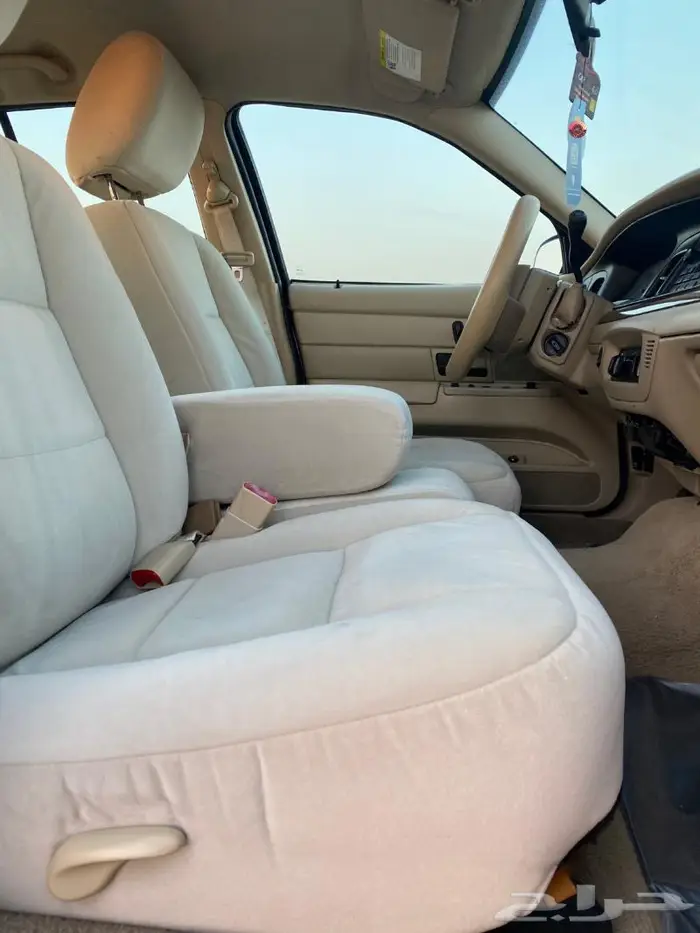 فورد فكتوريا 2011 بدي وكاله (تم البيع ) 24