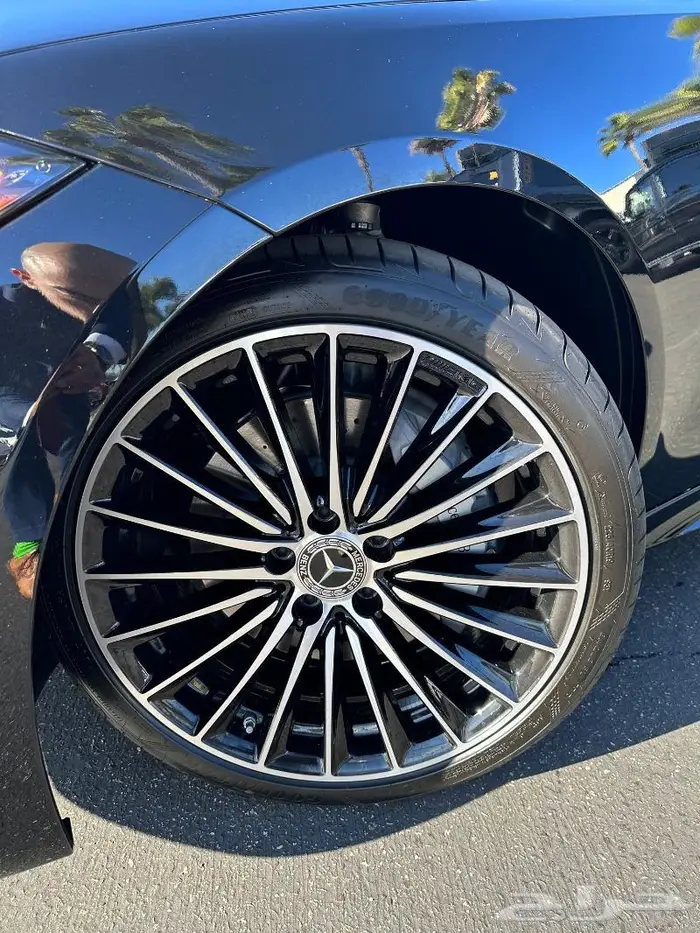 تم البيع مرسيدس C300 AMG 2022 بحالة الوكالة 10
