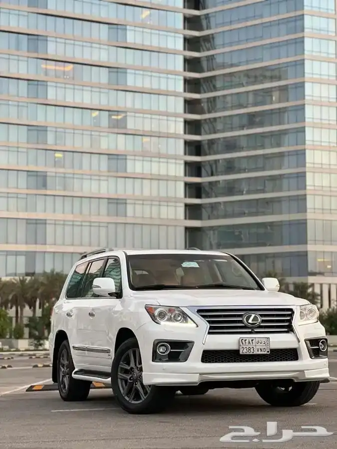 ( تم البيع ) جيب لكزس LX570 موديل 2013 نظيف جدا 11