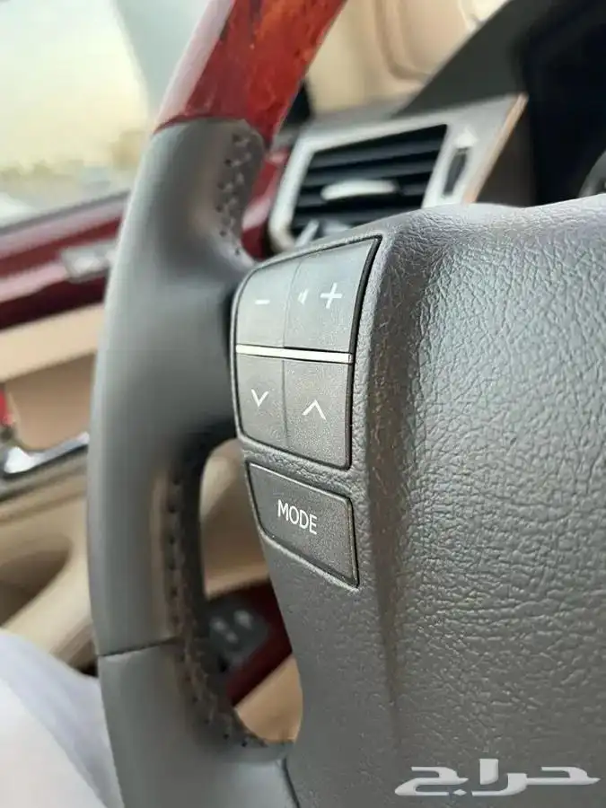 ( تم البيع ) جيب لكزس LX570 موديل 2013 نظيف جدا 23