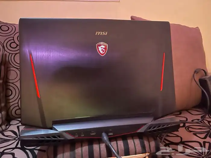للبيع مستعمل لابتوب نادر جدا  من msiللتصاميم والالعاب 18إنش 4