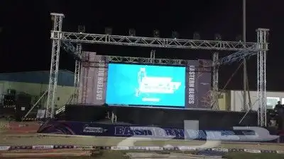 شاشات للايجار 17