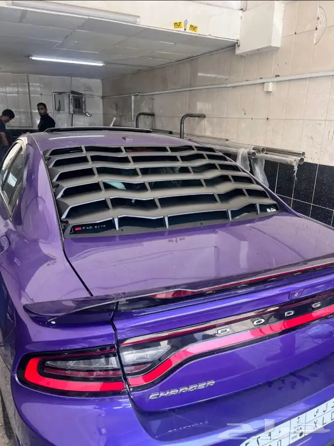 مدرج زجاج خلفي تشارجر 2011-2022 4