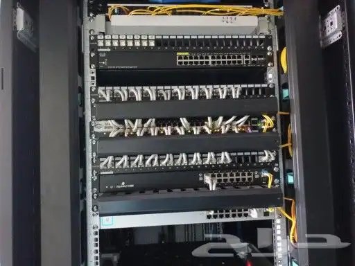 توريد وتركيب وتجهيز Server سيرفرات و التيار المنخفض 2