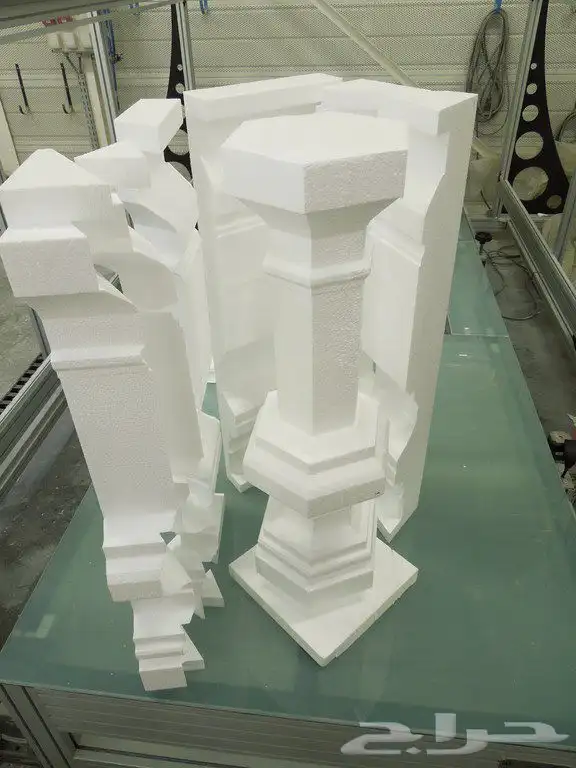 فلين هوردي و ديكورات و أشكال هندسيه 0