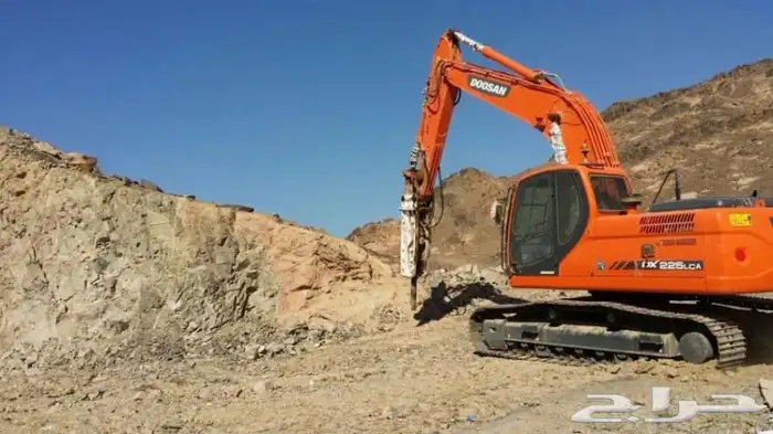 القصيم بريدة   بوكلين موديل حديث للايجار الشهري واليومي 0