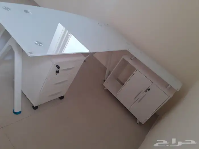 مكتب زجاج عروض 4