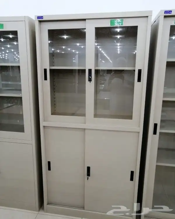 دواليب لوكر مع مكاتب 43