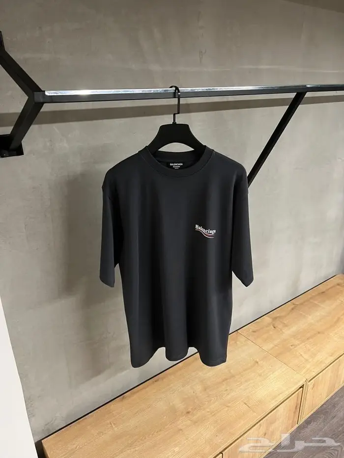 جواكت لويس فيتون وفندي ماركات متعددة 37