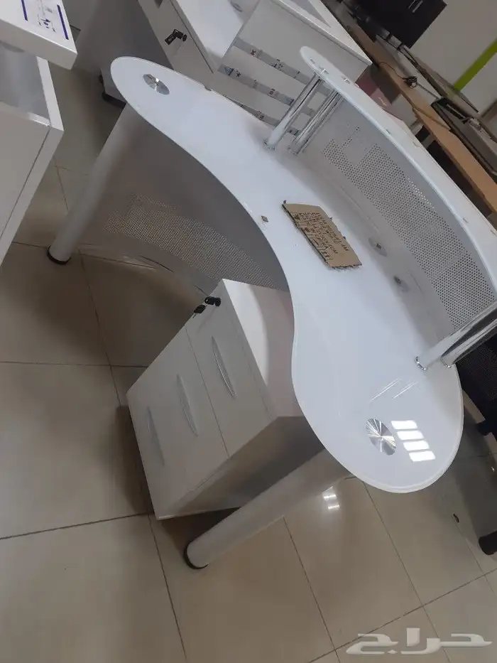 مكتب زجاج عروض 6