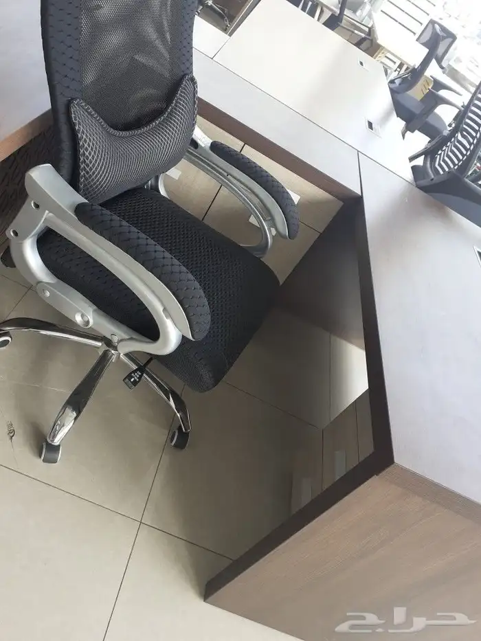 مكتب زجاج عروض 13