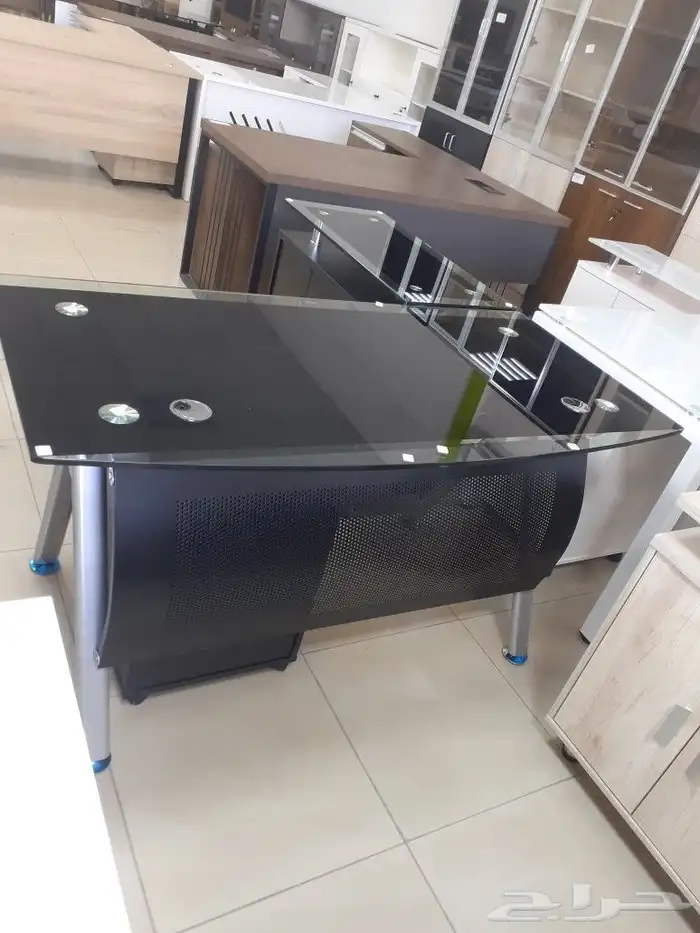 مكتب زجاج عروض 10