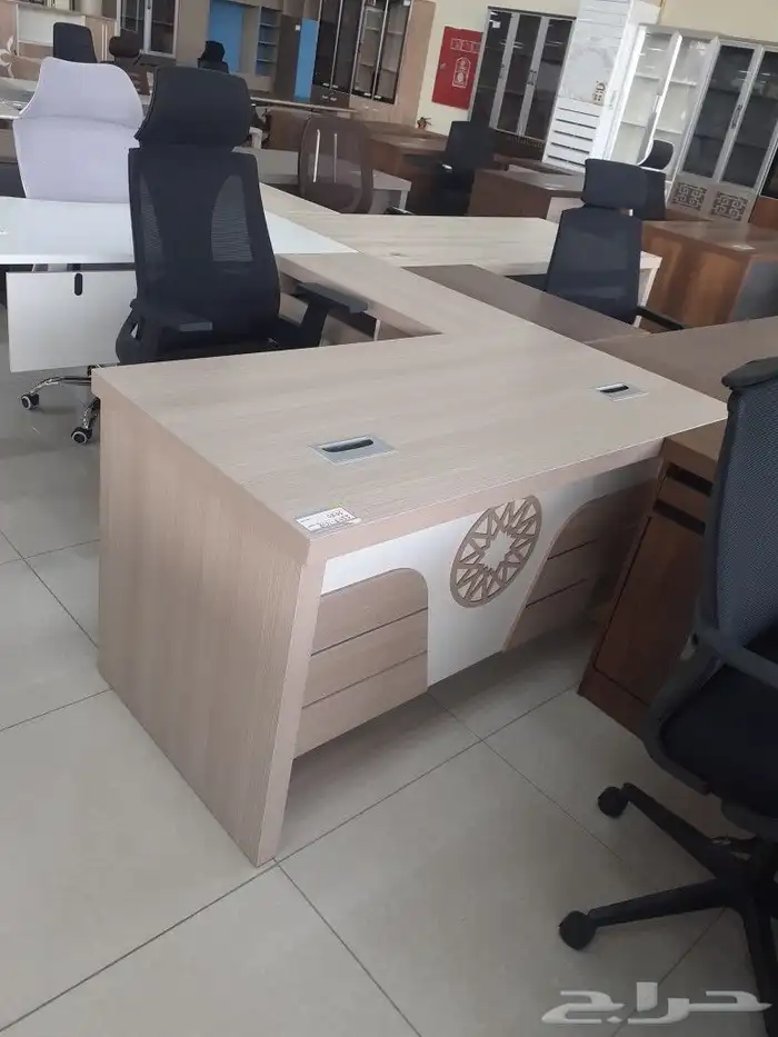 مكتب زجاج عروض 15