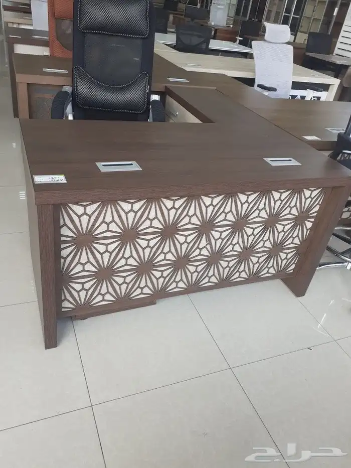 مكتب زجاج عروض 12