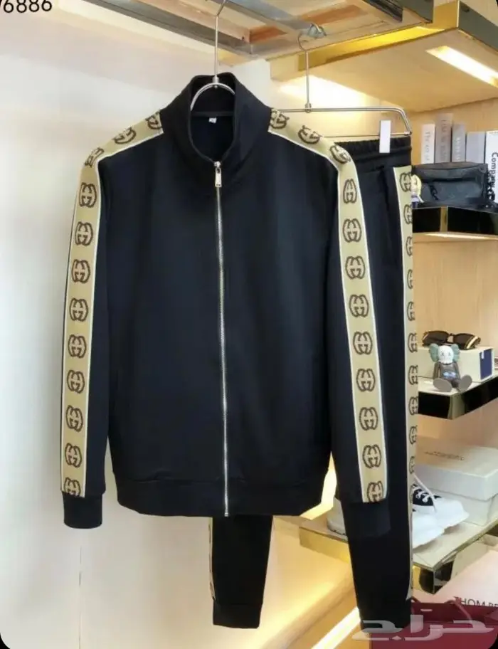 جواكت لويس فيتون وفندي ماركات متعددة 77