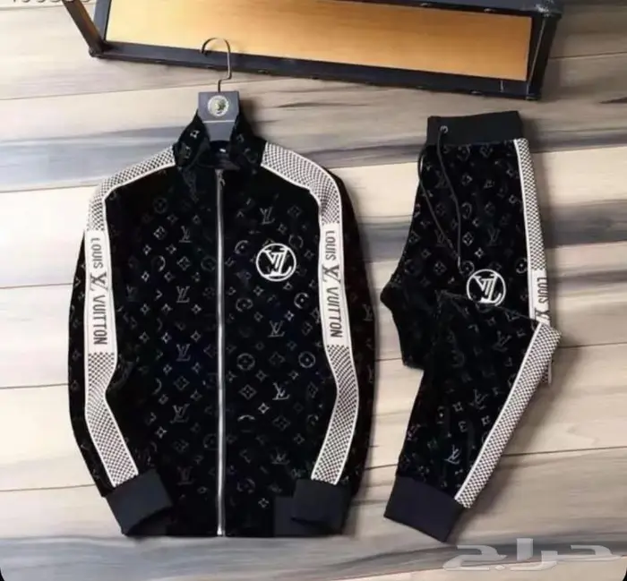 جواكت لويس فيتون وفندي ماركات متعددة 90
