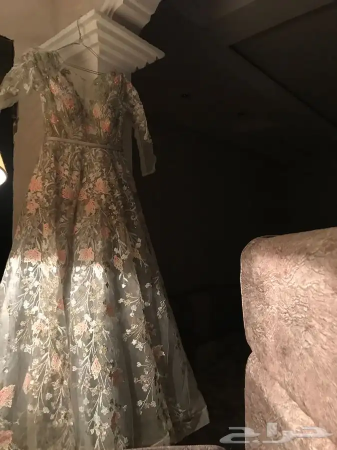 فستان زفاف وملكه 1