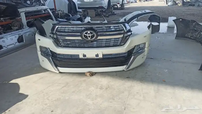 صدام امامي جيب لاند كروزر موديل 2018___2019___2020___2021 0