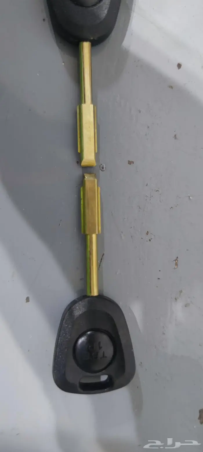 مفاتيح جاكوار قديمة بدون شريحة صناعة ايطالية 3