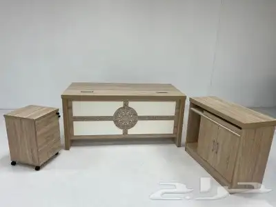 مكاتب فاخرة مع سكرتارية وادراج 10