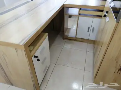 مكاتب فاخرة مع سكرتارية وادراج 7