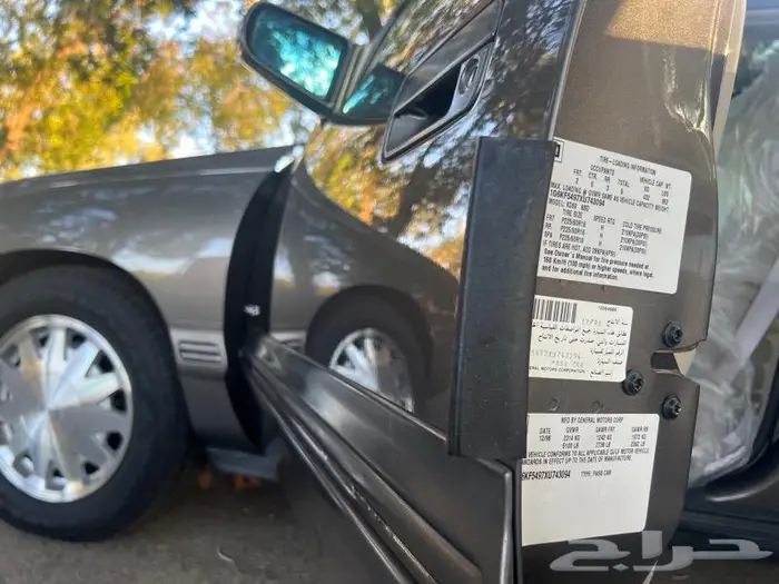 كاديلاك كونكورس جديد مخزن اصفار 33