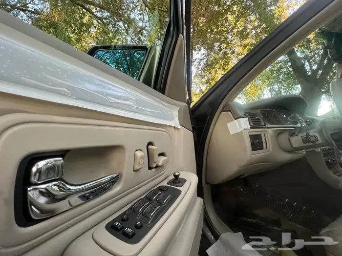 كاديلاك كونكورس جديد مخزن اصفار 34