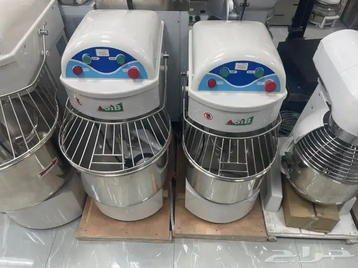 يوجد لدينه عجانه وخفق بجميع المقاسات 0