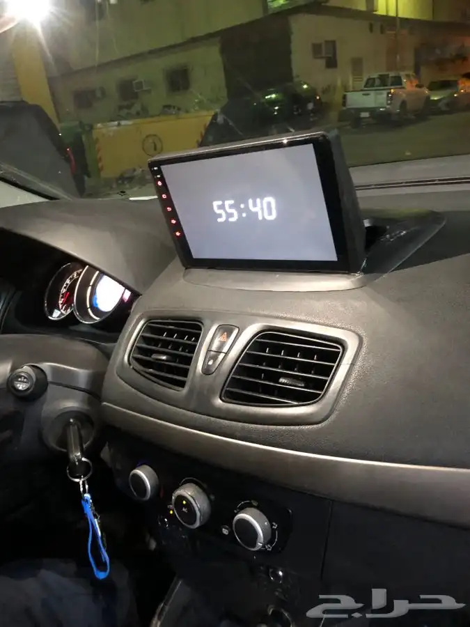 شاشة رينو فلوانس 2014 1