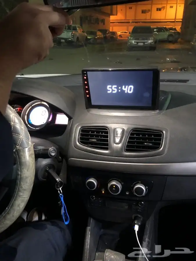 شاشة رينو فلوانس 2014 3