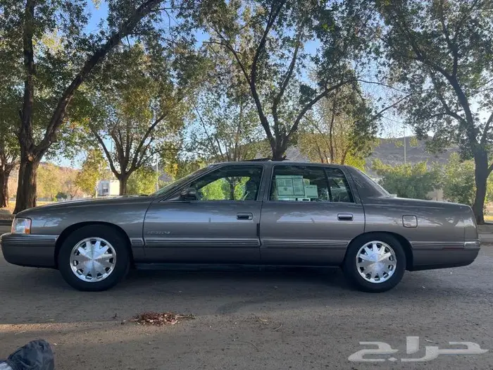 كاديلاك كونكورس جديد مخزن اصفار 85