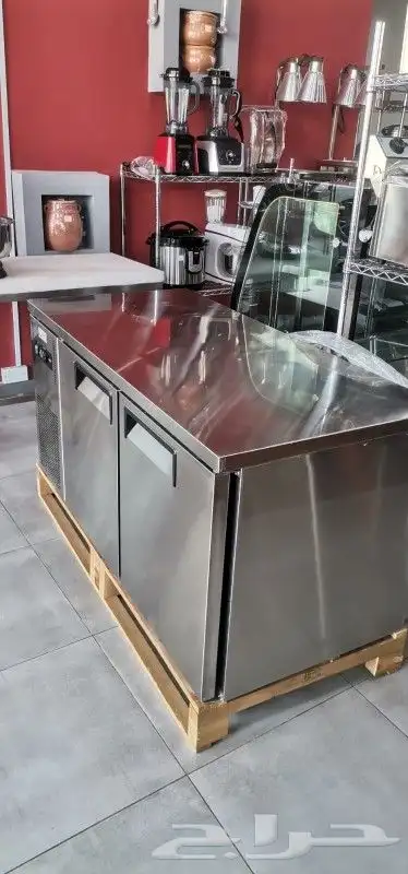 ثلاجة عرض بجميع المقاسات ويوجد جميع انواعها 1