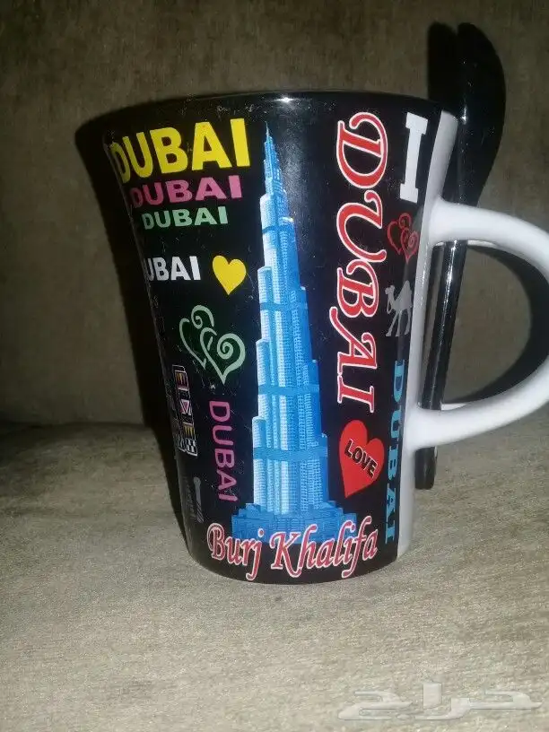 كاسة شاااي عليها برج العرب وبرج خليفة تذكارية 0