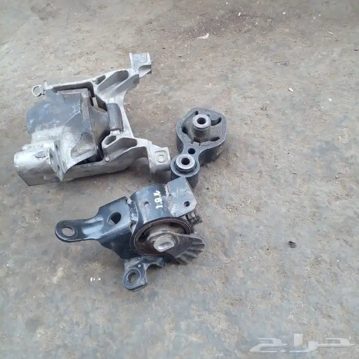 كراسي مساعد مازدا 6 وكراسي مكينه ومقصات ومسامير توازن 14