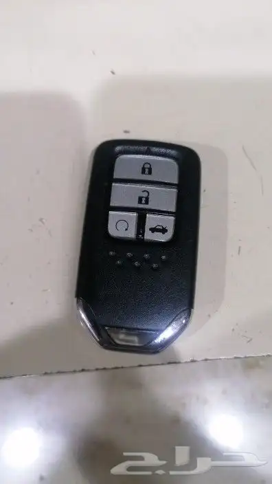 يوجد لدينا جميع الرموتات مع البرمجه 2