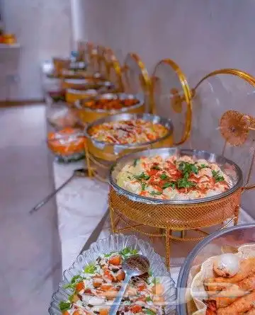   نَجعل  من لَيال يك م ذ كرى  لا ت نسى   بوفي 8