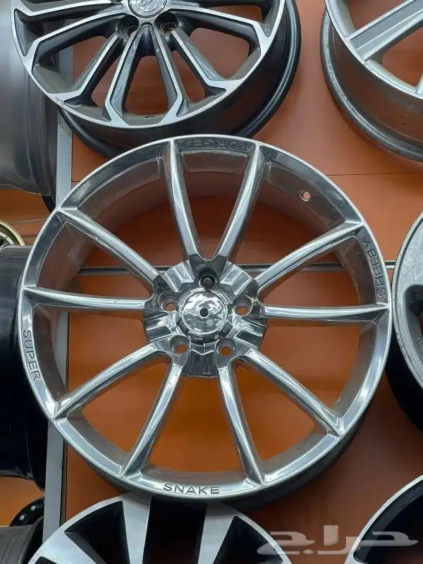 يتوفر لدينا جنوط موسنتج 13