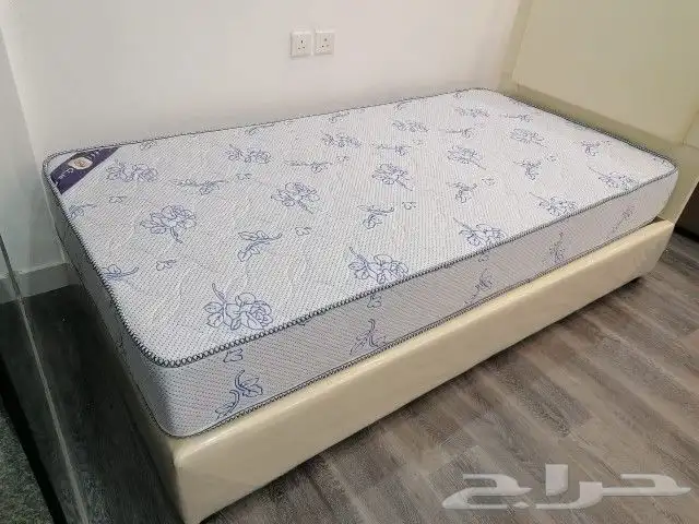 مراتب وسرر وطنية 0
