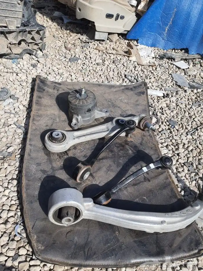 قطع غيار جنسس 4